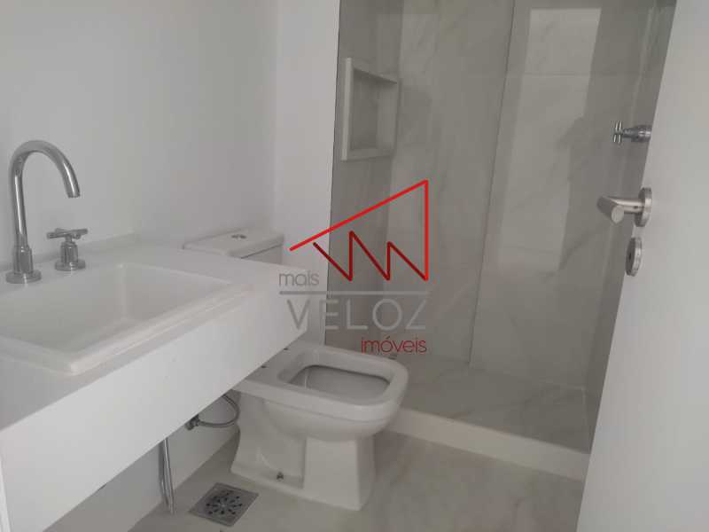 Apartamento à venda com 2 quartos, 72m² - Foto 20