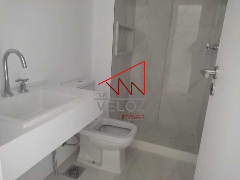 Apartamento à venda com 2 quartos, 72m² - Foto 23