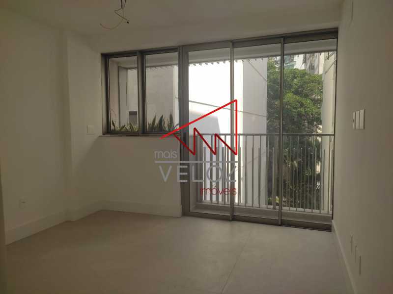 Apartamento à venda com 2 quartos, 72m² - Foto 24