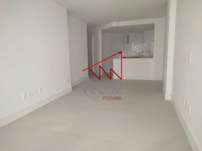 Apartamento à venda com 2 quartos, 72m² - Foto 2