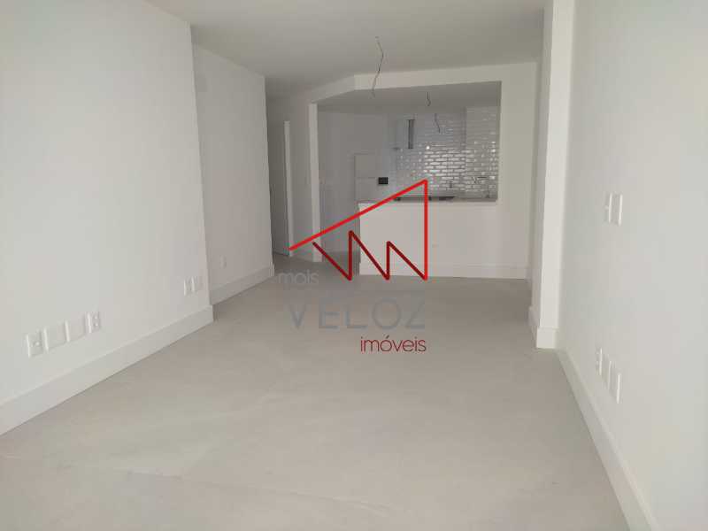 Apartamento à venda com 2 quartos, 72m² - Foto 14