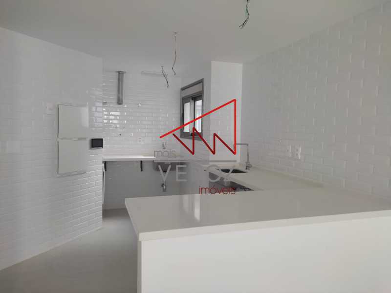 Apartamento à venda com 2 quartos, 72m² - Foto 9