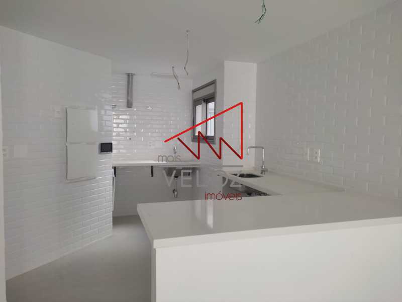 Apartamento à venda com 2 quartos, 72m² - Foto 29