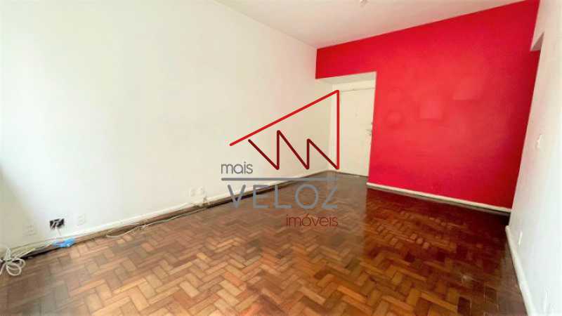 Apartamento à venda com 2 quartos, 87m² - Foto 2