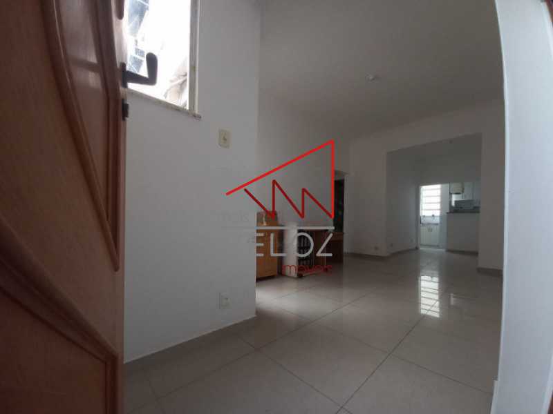 Apartamento à venda com 2 quartos, 64m² - Foto 1