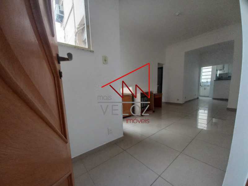 Apartamento à venda com 2 quartos, 64m² - Foto 3