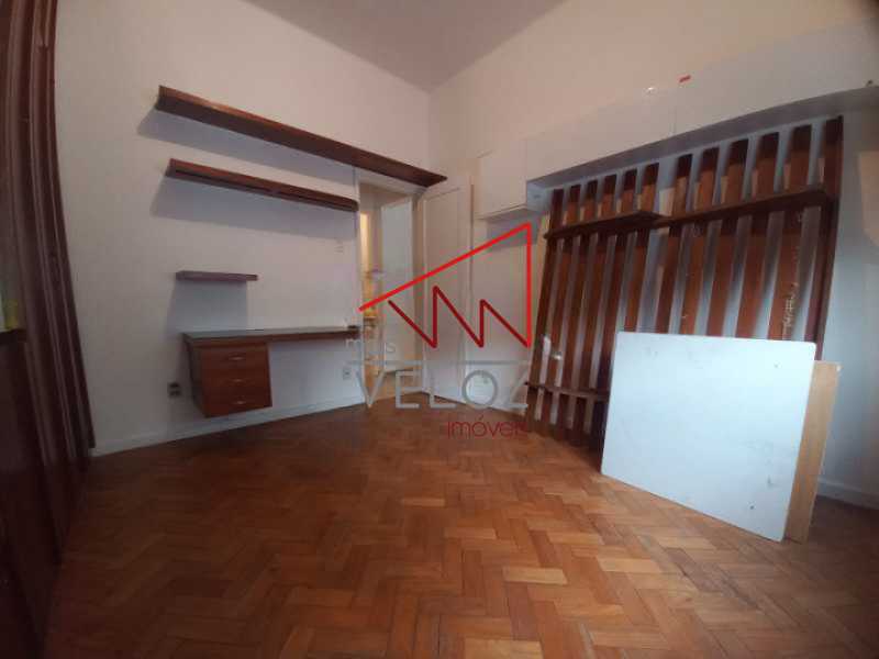 Apartamento à venda com 2 quartos, 64m² - Foto 9