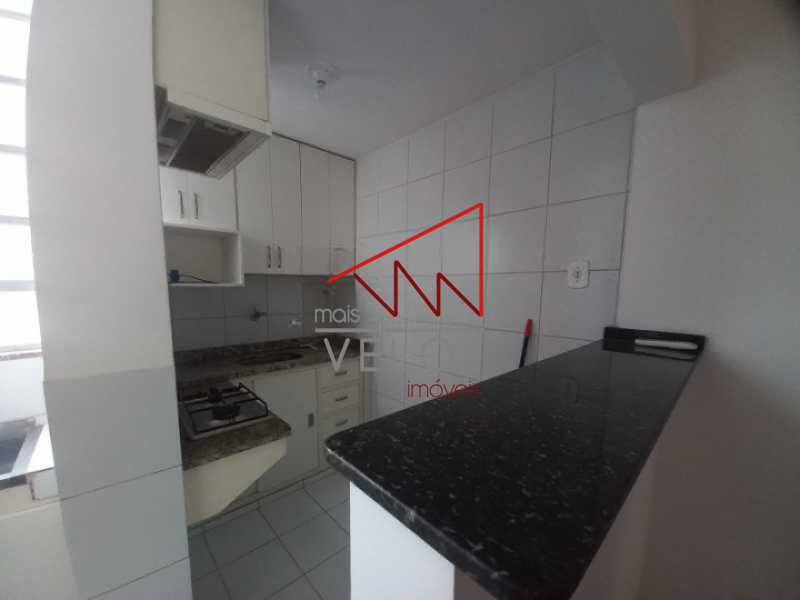 Apartamento à venda com 2 quartos, 64m² - Foto 14