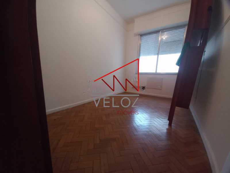 Apartamento à venda com 2 quartos, 64m² - Foto 11