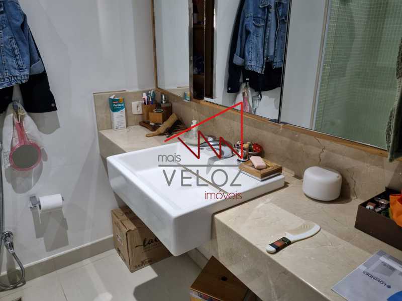 Apartamento à venda com 2 quartos, 100m² - Foto 12