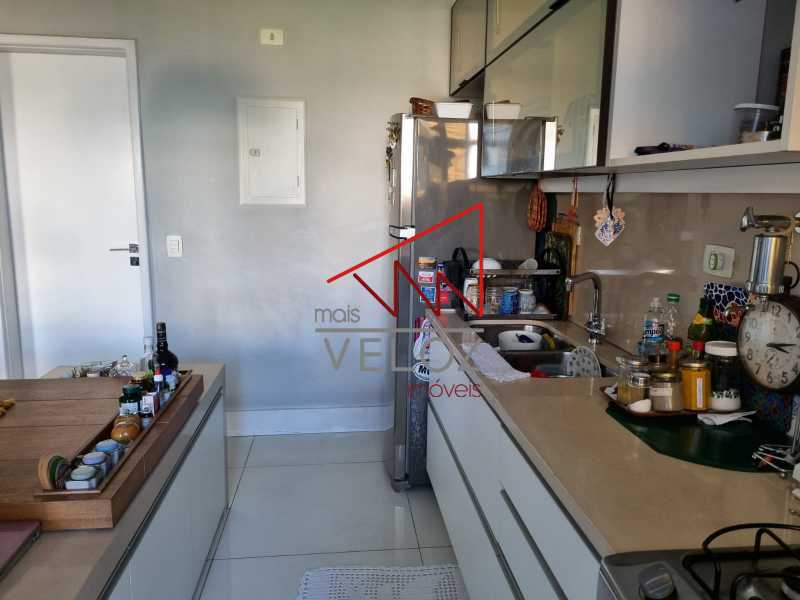 Apartamento à venda com 2 quartos, 100m² - Foto 18