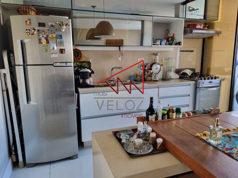 Apartamento à venda com 2 quartos, 100m² - Foto 21