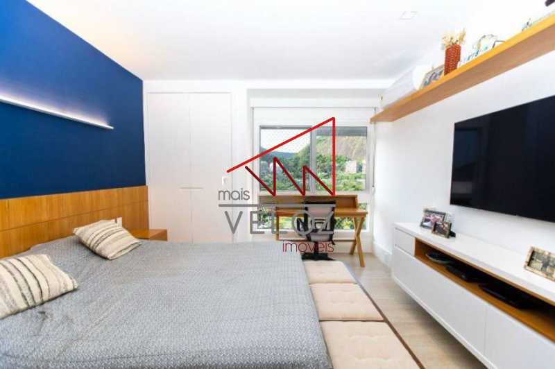 Apartamento à venda com 4 quartos, 240m² - Foto 2