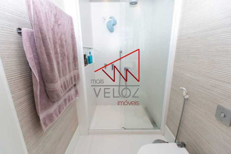 Apartamento à venda com 4 quartos, 240m² - Foto 4