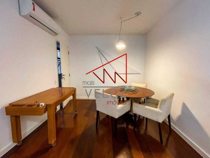 Apartamento à venda com 2 quartos, 106m² - Foto 2