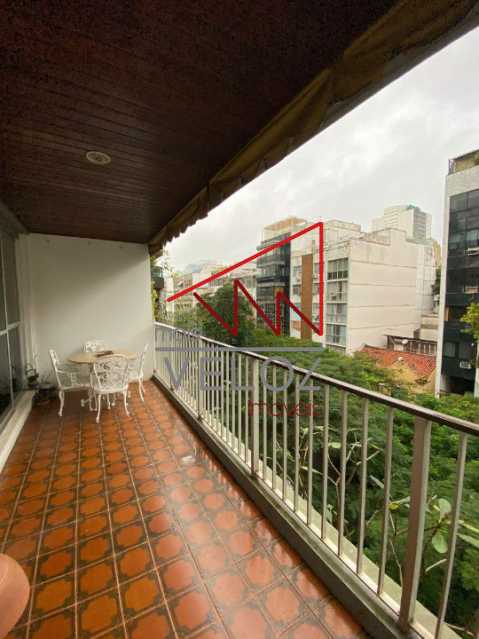 Apartamento à venda com 3 quartos, 115m² - Foto 1