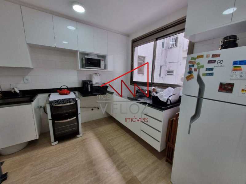 Apartamento à venda com 2 quartos, 83m² - Foto 11