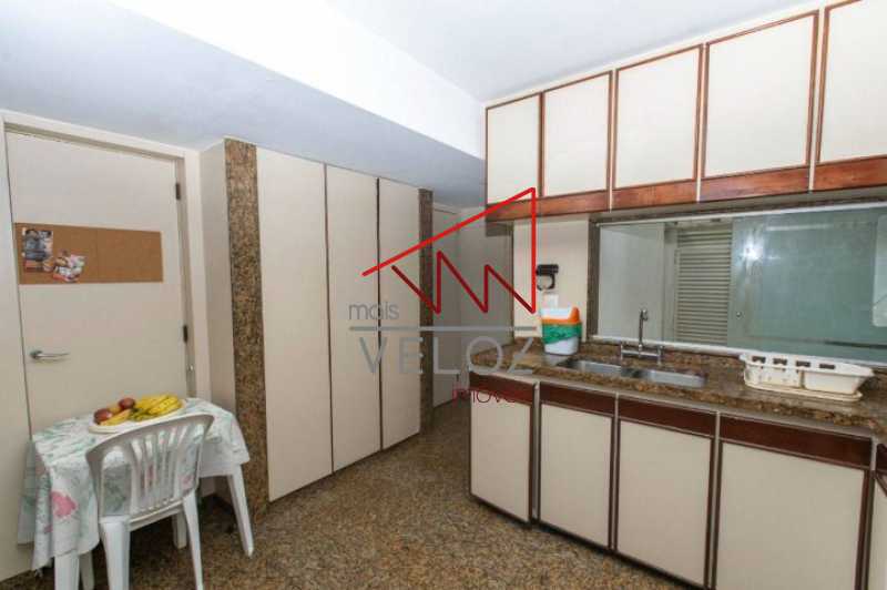 Apartamento à venda com 4 quartos, 330m² - Foto 19