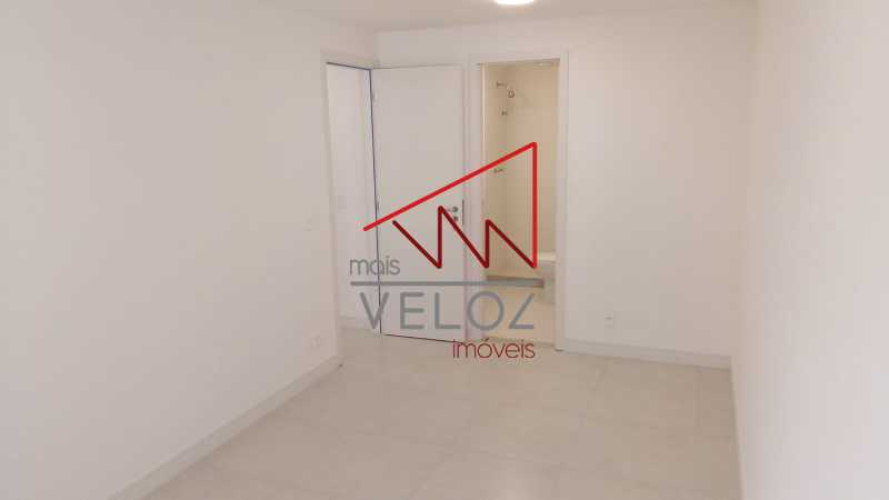 Apartamento à venda com 2 quartos, 78m² - Foto 29