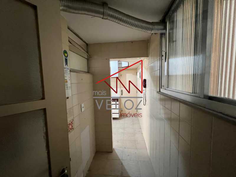 Apartamento à venda com 2 quartos, 66m² - Foto 14