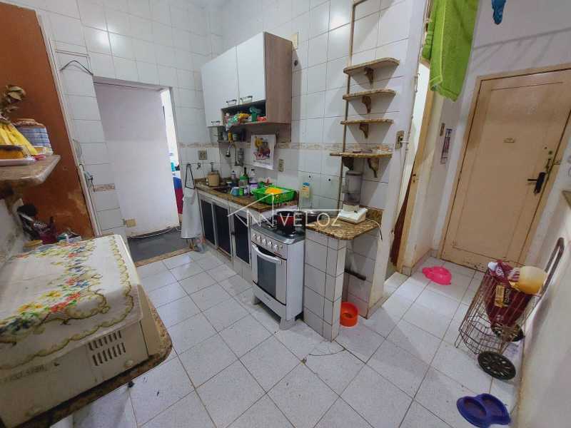 Apartamento à venda com 2 quartos, 68m² - Foto 6