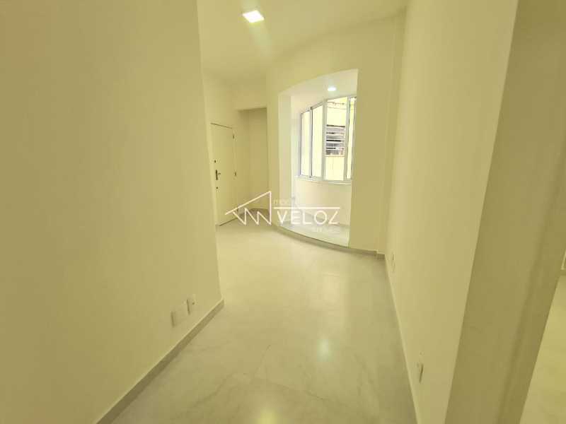 Apartamento à venda com 1 quarto, 40m² - Foto 2