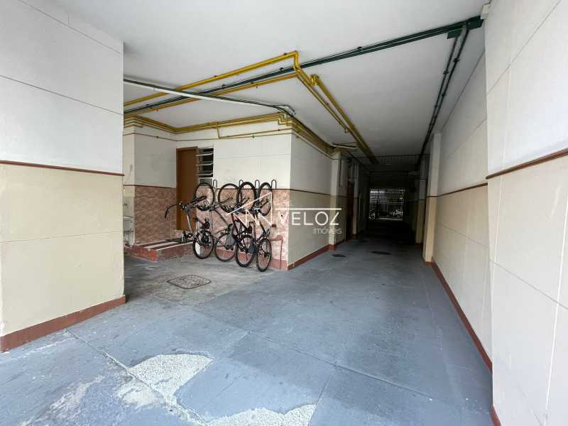 Apartamento à venda com 1 quarto, 40m² - Foto 21