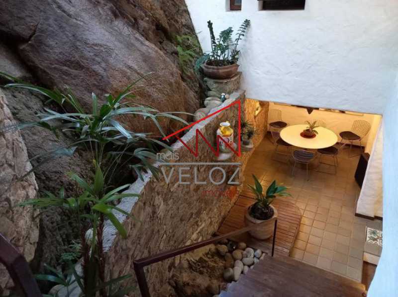 Casa à venda com 4 quartos, 354m² - Foto 25