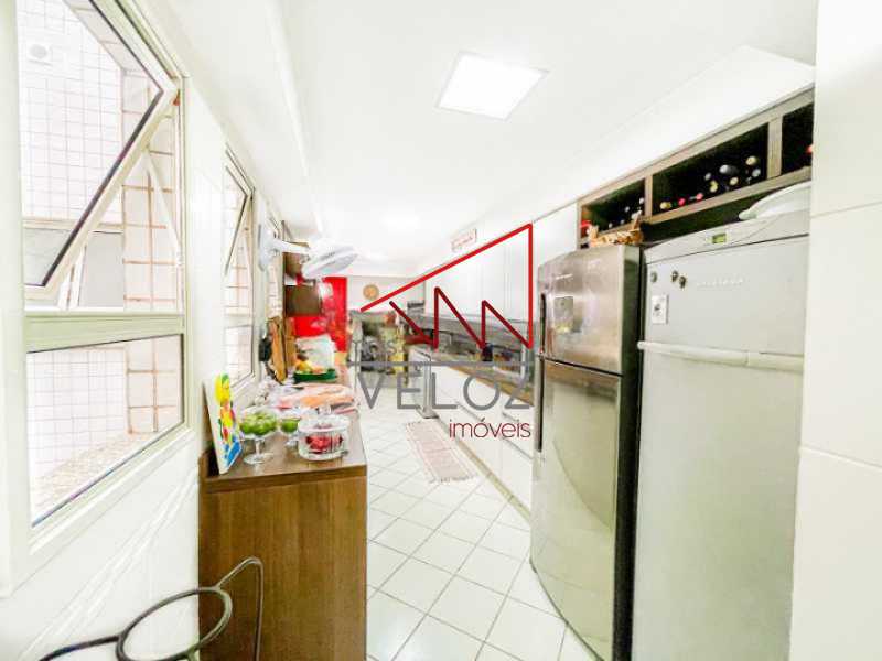 Apartamento à venda com 3 quartos, 256m² - Foto 26