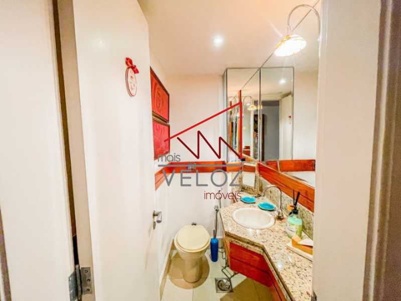 Apartamento à venda com 3 quartos, 256m² - Foto 15