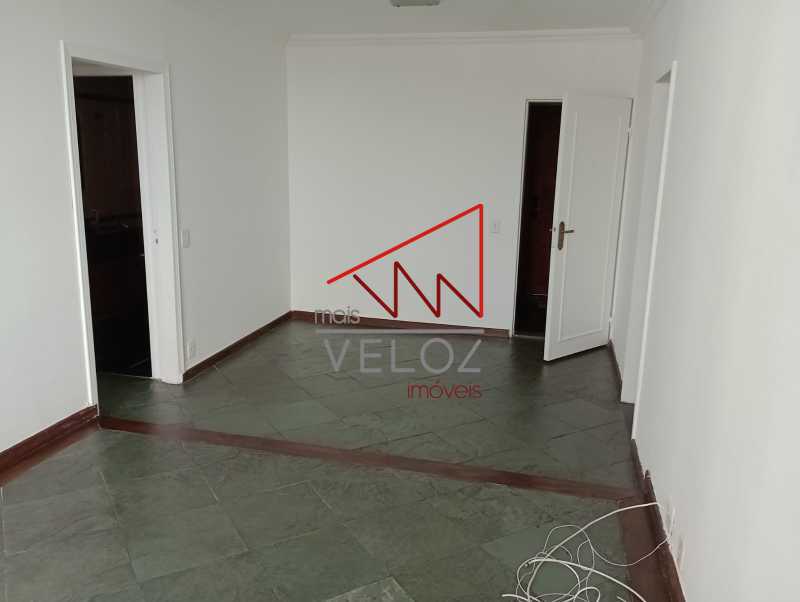 Apartamento à venda com 3 quartos, 85m² - Foto 2