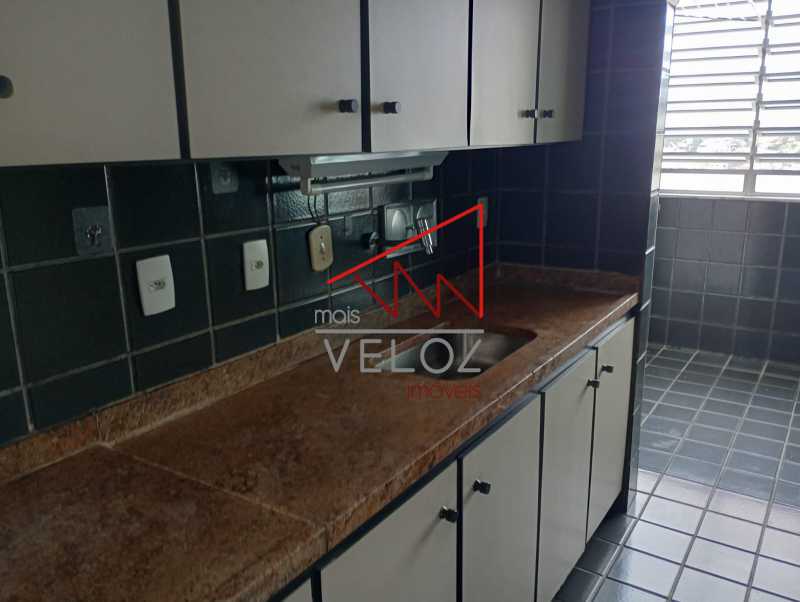 Apartamento à venda com 3 quartos, 85m² - Foto 21