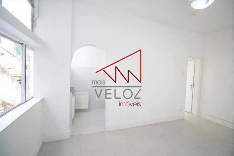 Apartamento à venda com 1 quarto, 50m² - Foto 4