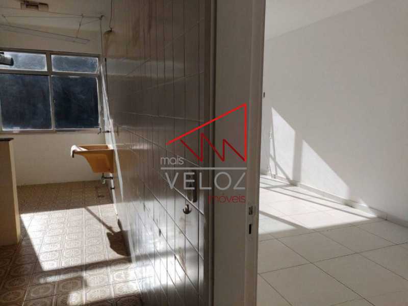 Apartamento à venda com 2 quartos, 80m² - Foto 25