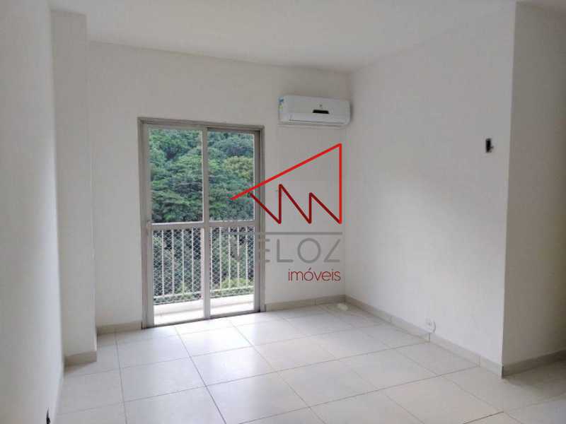 Apartamento à venda com 2 quartos, 80m² - Foto 2