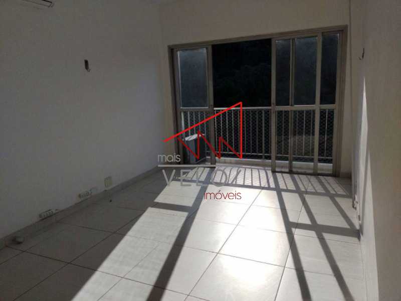 Apartamento à venda com 2 quartos, 80m² - Foto 1