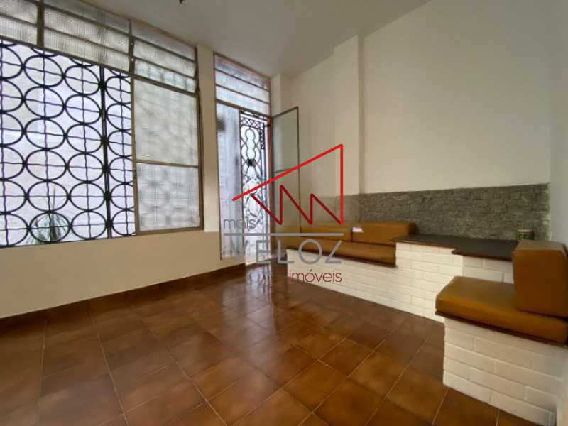 Apartamento à venda com 3 quartos, 134m² - Foto 2