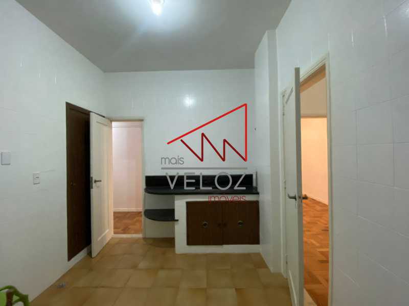 Apartamento à venda com 3 quartos, 134m² - Foto 5