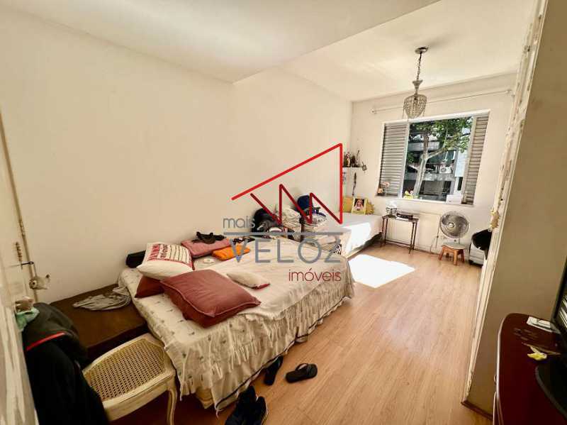 Apartamento à venda com 3 quartos, 150m² - Foto 8