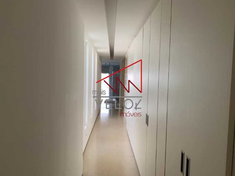 Apartamento à venda com 3 quartos, 220m² - Foto 21