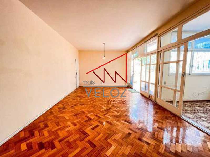 Apartamento à venda com 3 quartos, 165m² - Foto 1