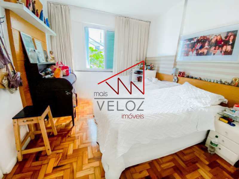 Apartamento à venda com 4 quartos, 240m² - Foto 9