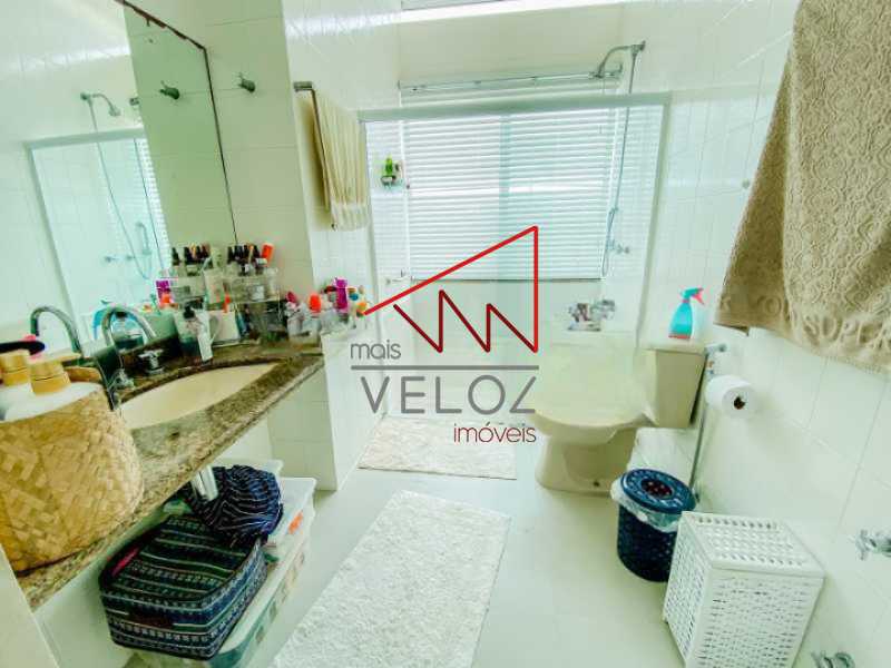 Apartamento à venda com 4 quartos, 240m² - Foto 10