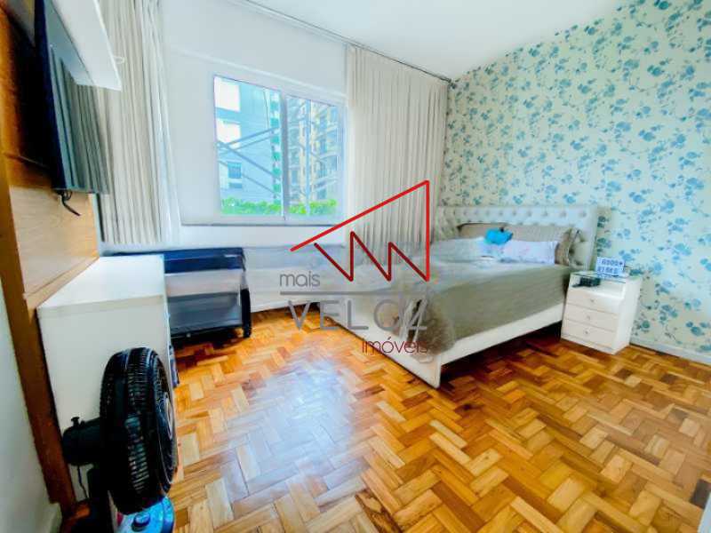 Apartamento à venda com 4 quartos, 240m² - Foto 11