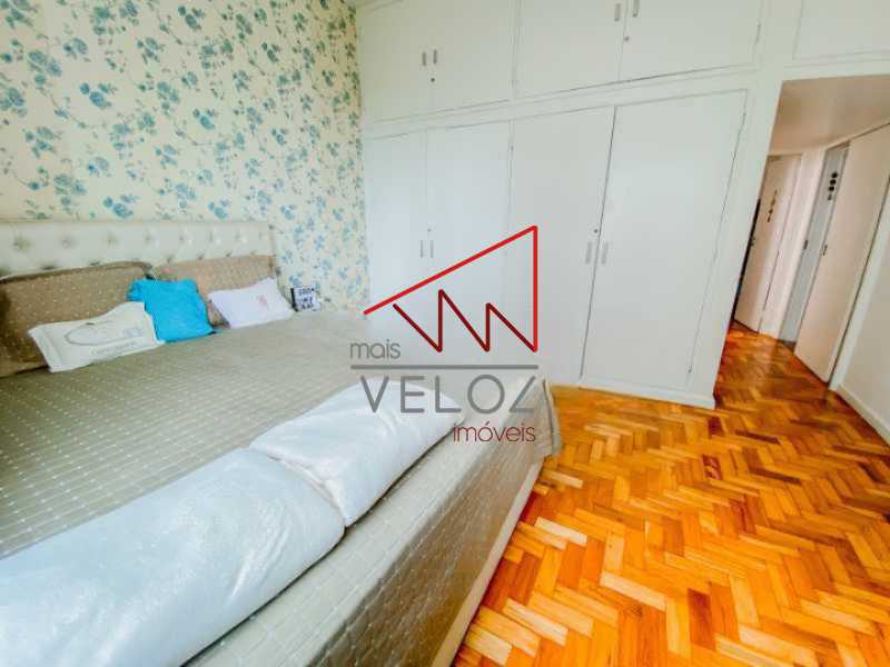 Apartamento à venda com 4 quartos, 240m² - Foto 13