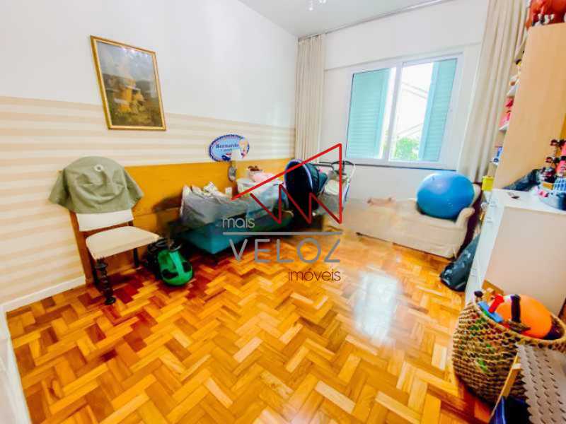 Apartamento à venda com 4 quartos, 240m² - Foto 15