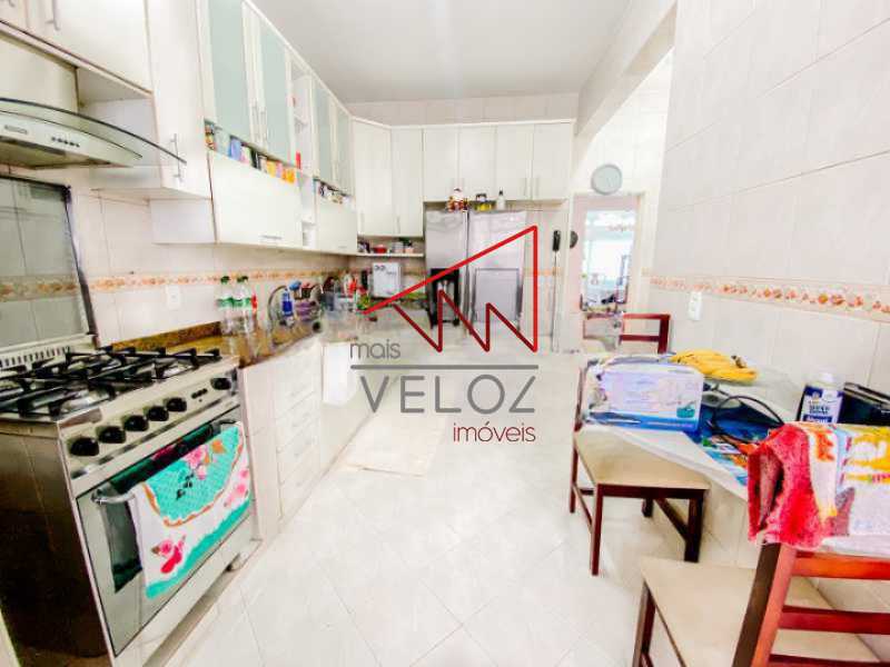 Apartamento à venda com 4 quartos, 240m² - Foto 16