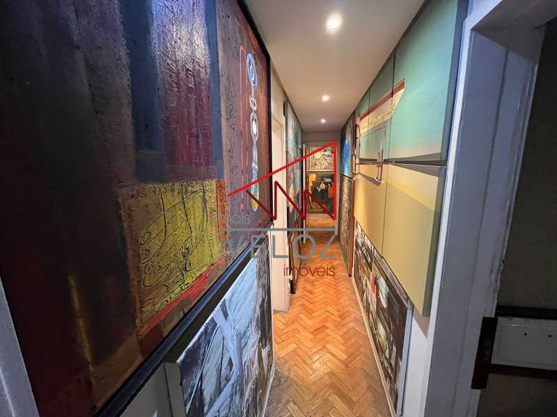 Apartamento à venda com 3 quartos, 140m² - Foto 6