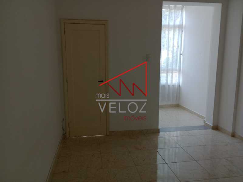 Apartamento à venda com 2 quartos, 63m² - Foto 7