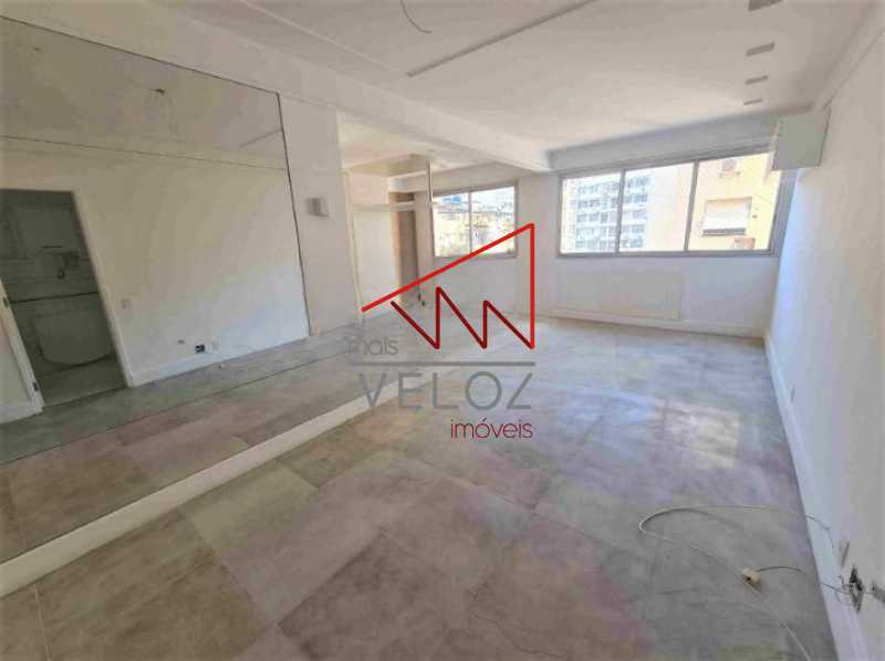 Apartamento à venda com 3 quartos, 100m² - Foto 1